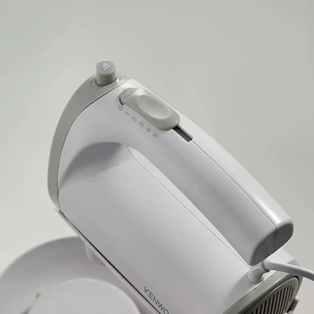 Kenwood 300W Hand Mixer – 5 Speeds + Turbo with Kneaders | HMP20 (White & Silver)